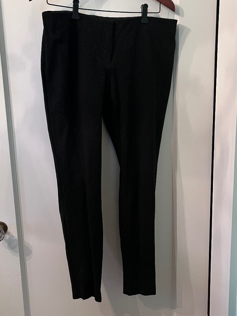Alfani black ankle stretch pants animal print low-rise 10